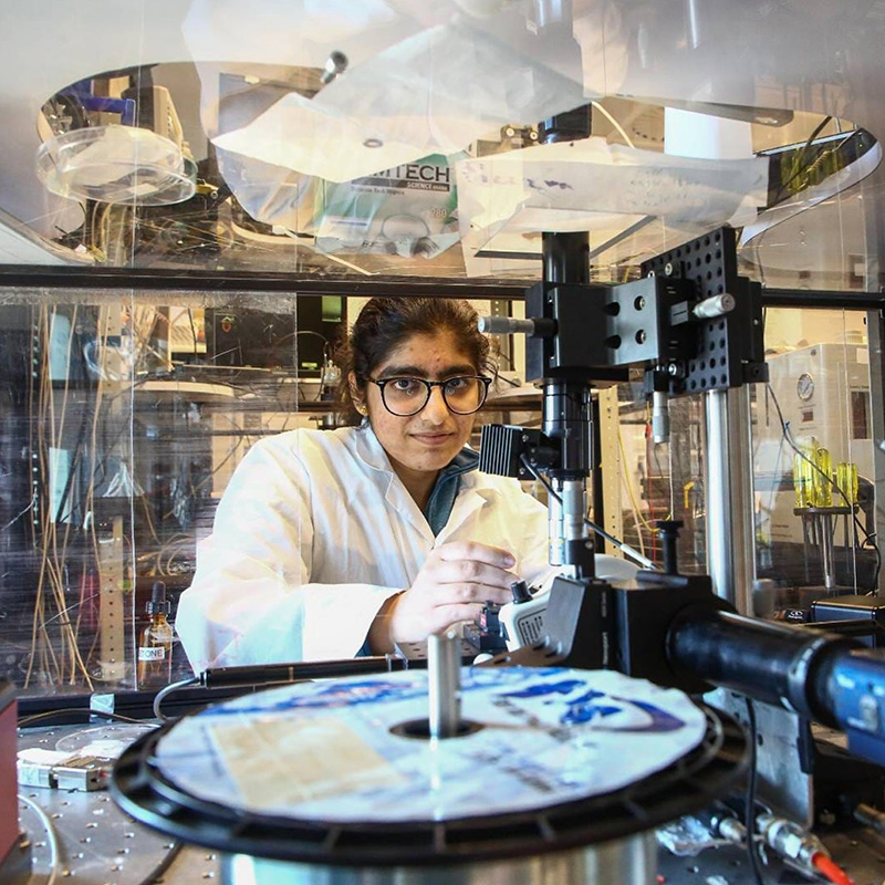 Researchers use photonic origami to fold glass into microscopic 3D optical devices