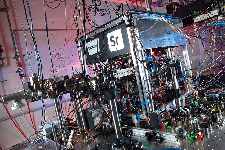 Ytterbium ion optical clock