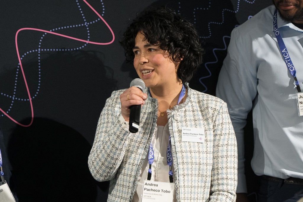 Journeys in Optics: Andrea Pacheco