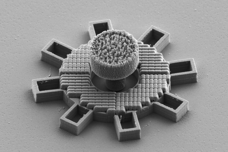 A microscale gear with metamaterial that reacts to light.