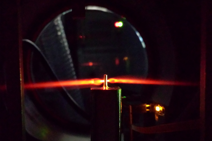 Ultrashort laser pulses interact with a neon gas jet