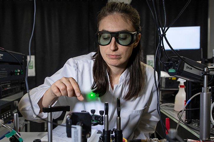 researcher Ferda Canbaz in the lab