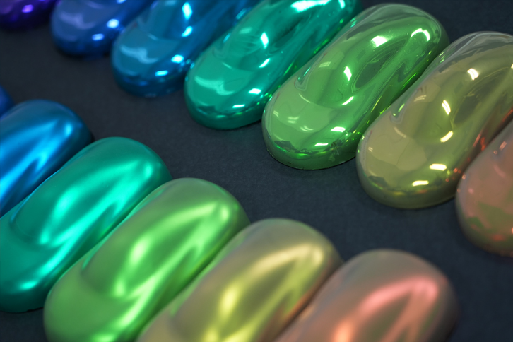 A nanostructured coating creates vivid structural color